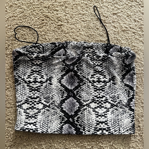 American Threads Snakeskin Cropped Tank! - Picture 2 of 3